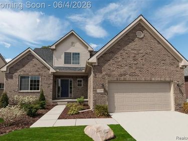20955 Oak Ridge Drive, Clinton Twp, MI 48036