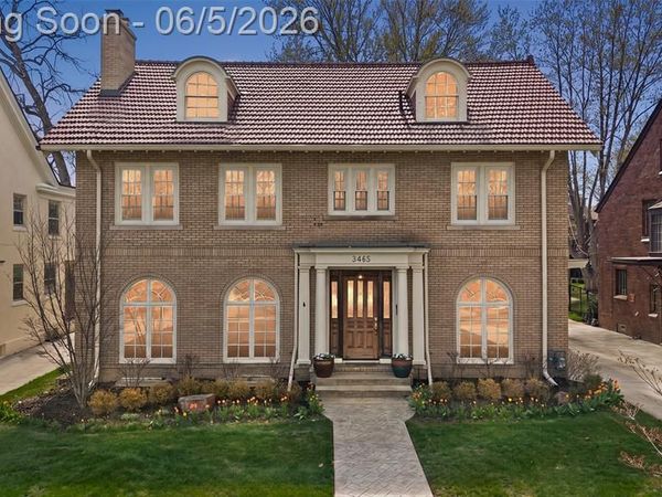 3465 Burns Street, Detroit, MI 48214