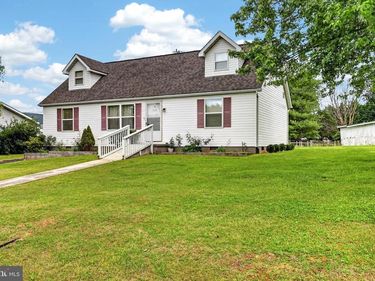 5821 ROBIN STREET , MOUNT JACKSON, VA 22842