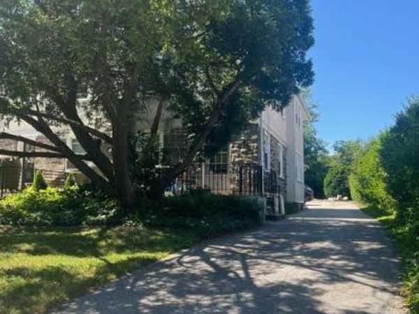 32 W MONTGOMERY AVENUE , ARDMORE, PA 19003