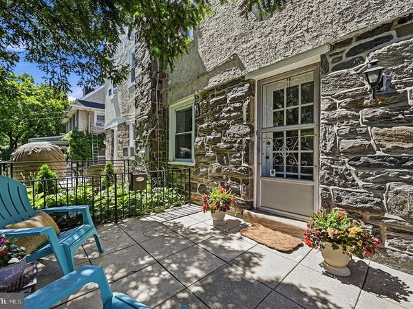 32 W MONTGOMERY AVENUE, ARDMORE, PA 19003