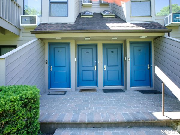 1465 East Putnam , Unit 327, Greenwich, CT 06870
