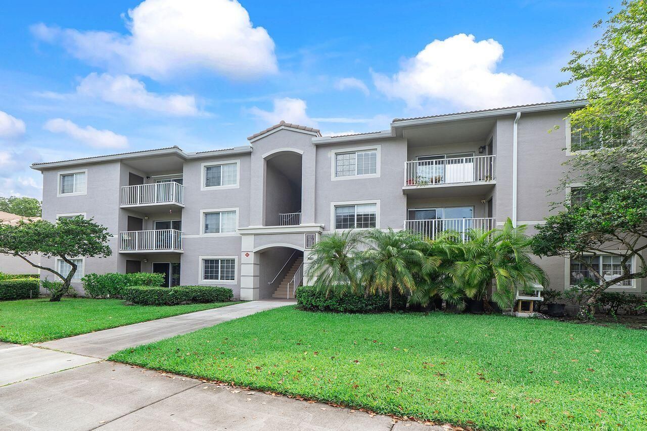 5011 Wiles Road, Unit 303, Coconut Creek, FL 33073 Photo