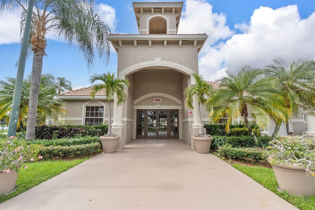 5011 Wiles Road, Unit 303, Coconut Creek, FL 33073 Photo