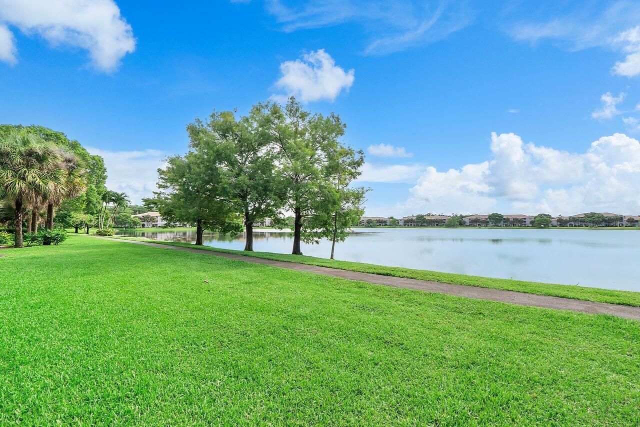 5011 Wiles Road, Unit 303, Coconut Creek, FL 33073 Photo