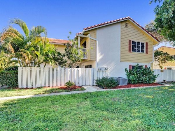 260 Seabreeze Circle, Jupiter, FL 33477