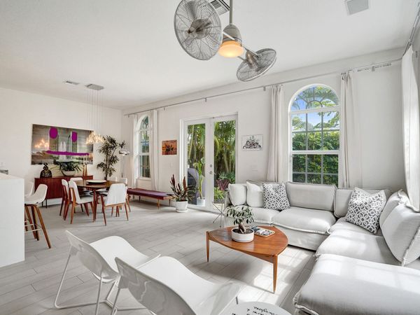 2636 NE 9th Avenue, Unit 6, Wilton Manors, FL 33334