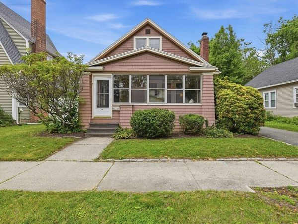 54 Thorndyke St, Springfield, MA 01118