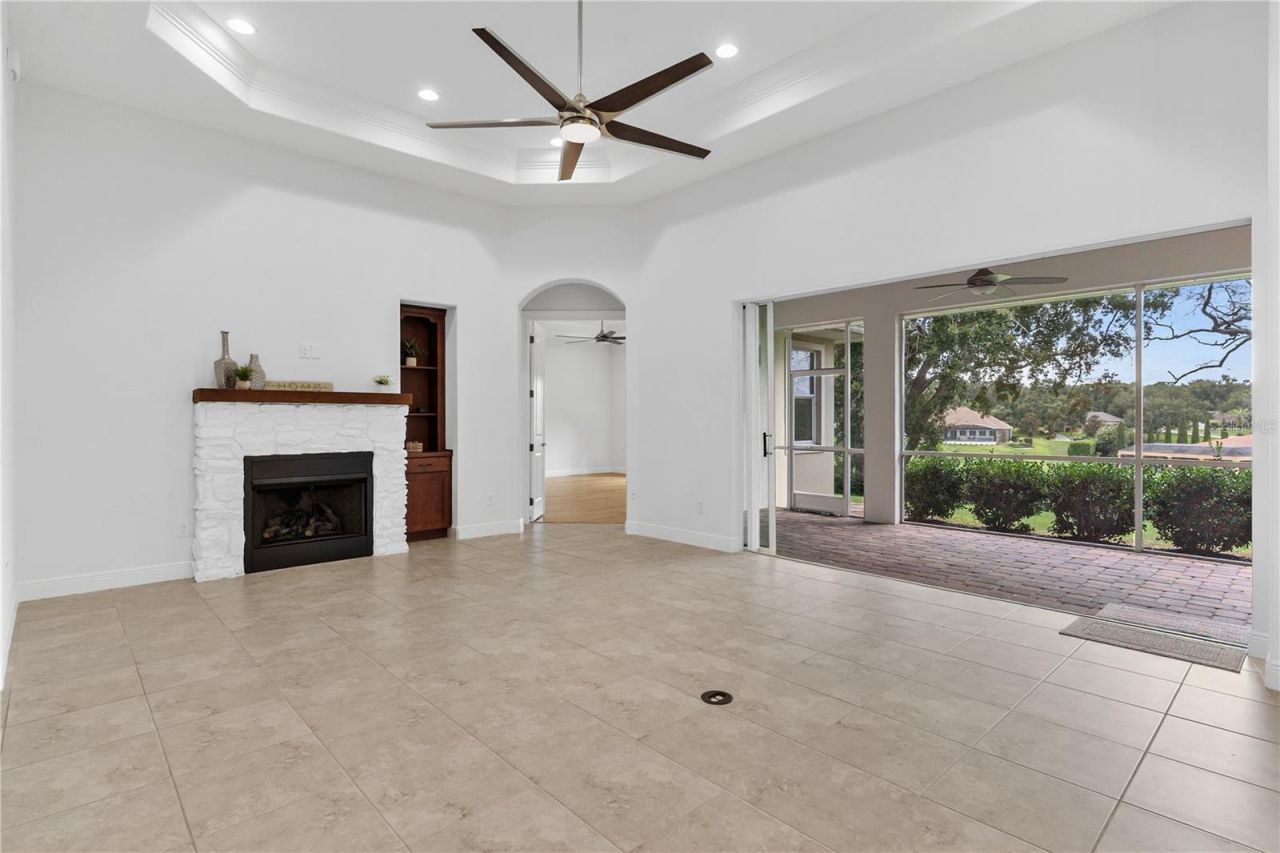 5312 Meadow Hill Loop , Lady Lake, FL 32159 Photo