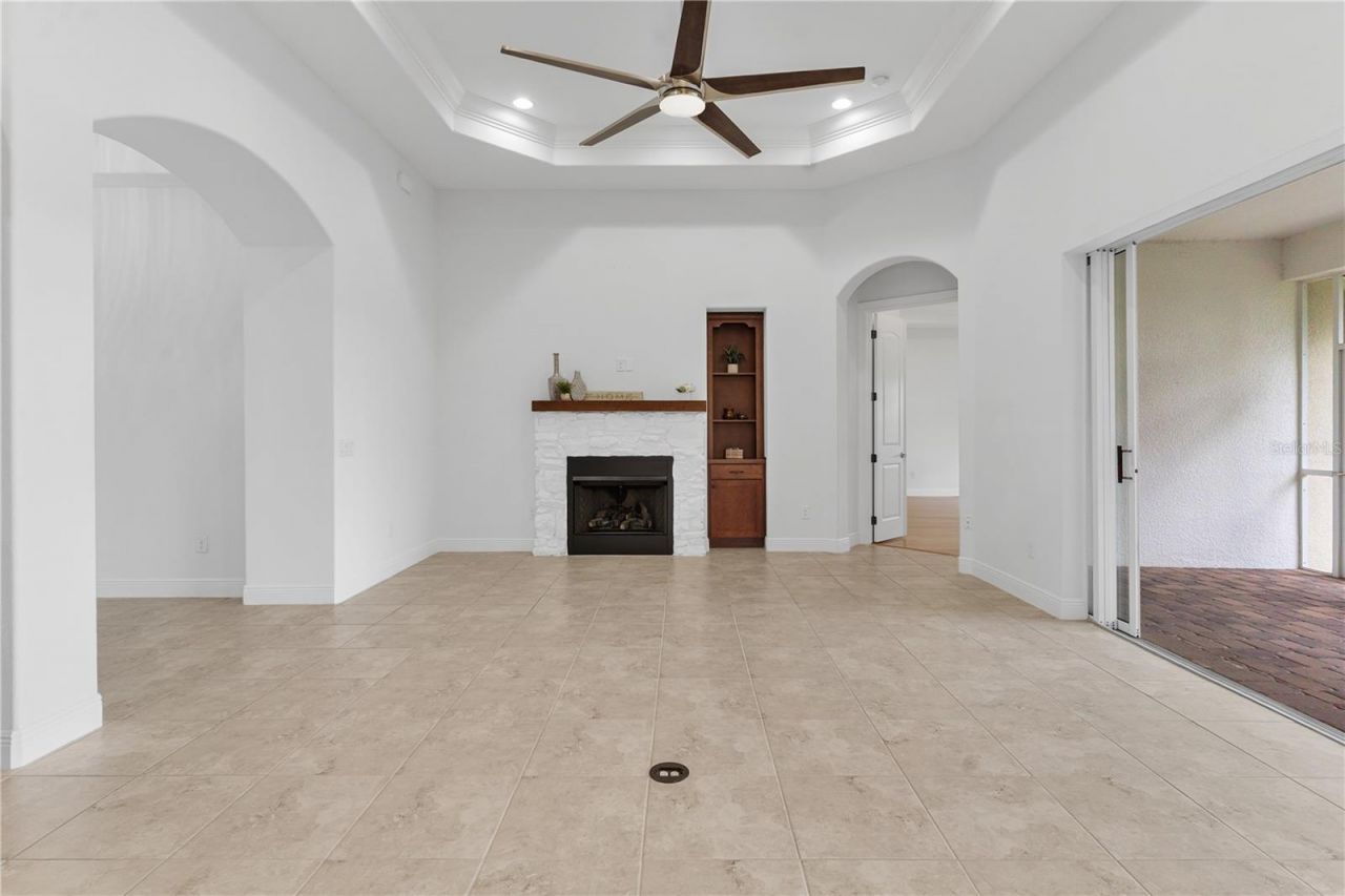 5312 Meadow Hill Loop , Lady Lake, FL 32159 Photo