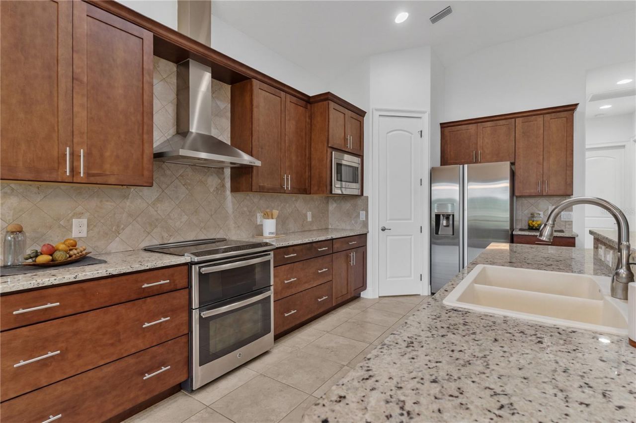 5312 Meadow Hill Loop , Lady Lake, FL 32159 Photo