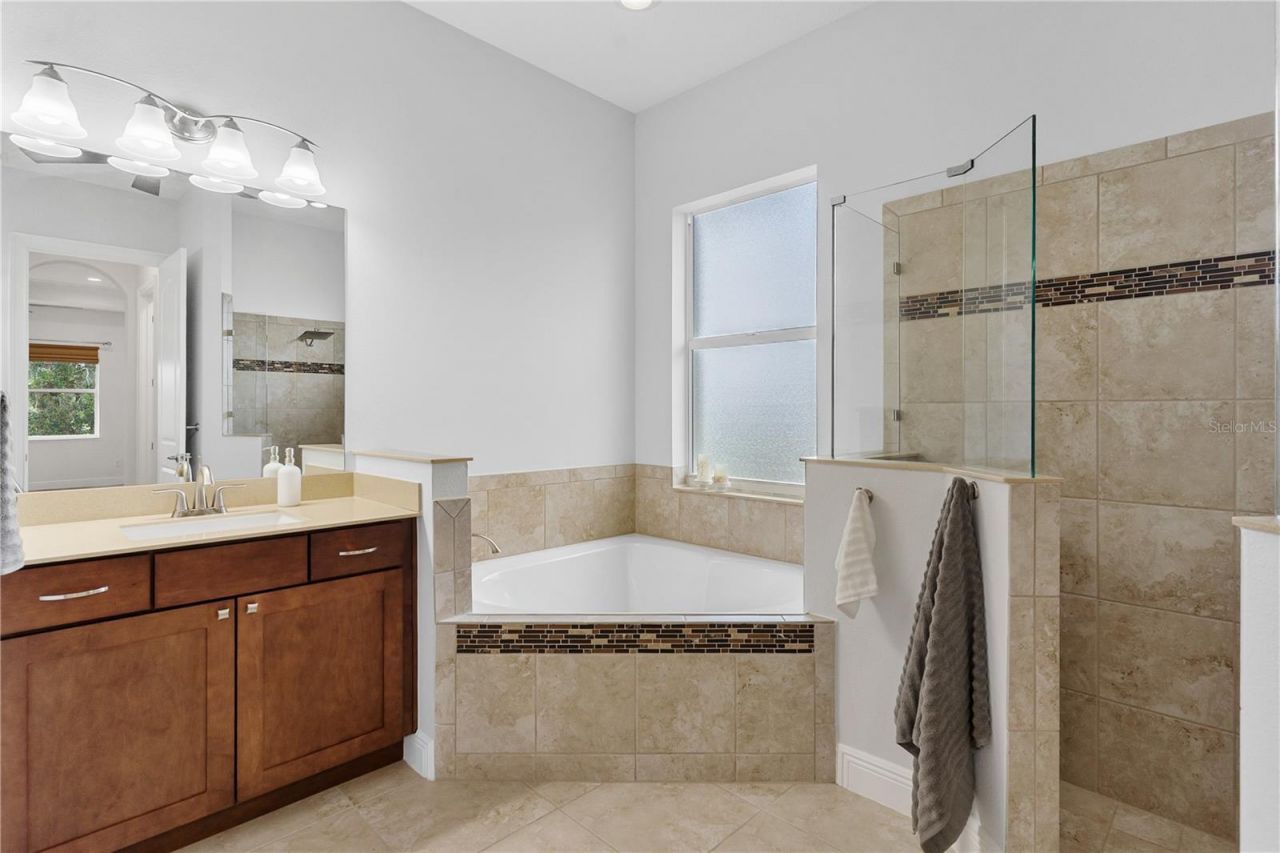 5312 Meadow Hill Loop , Lady Lake, FL 32159 Photo