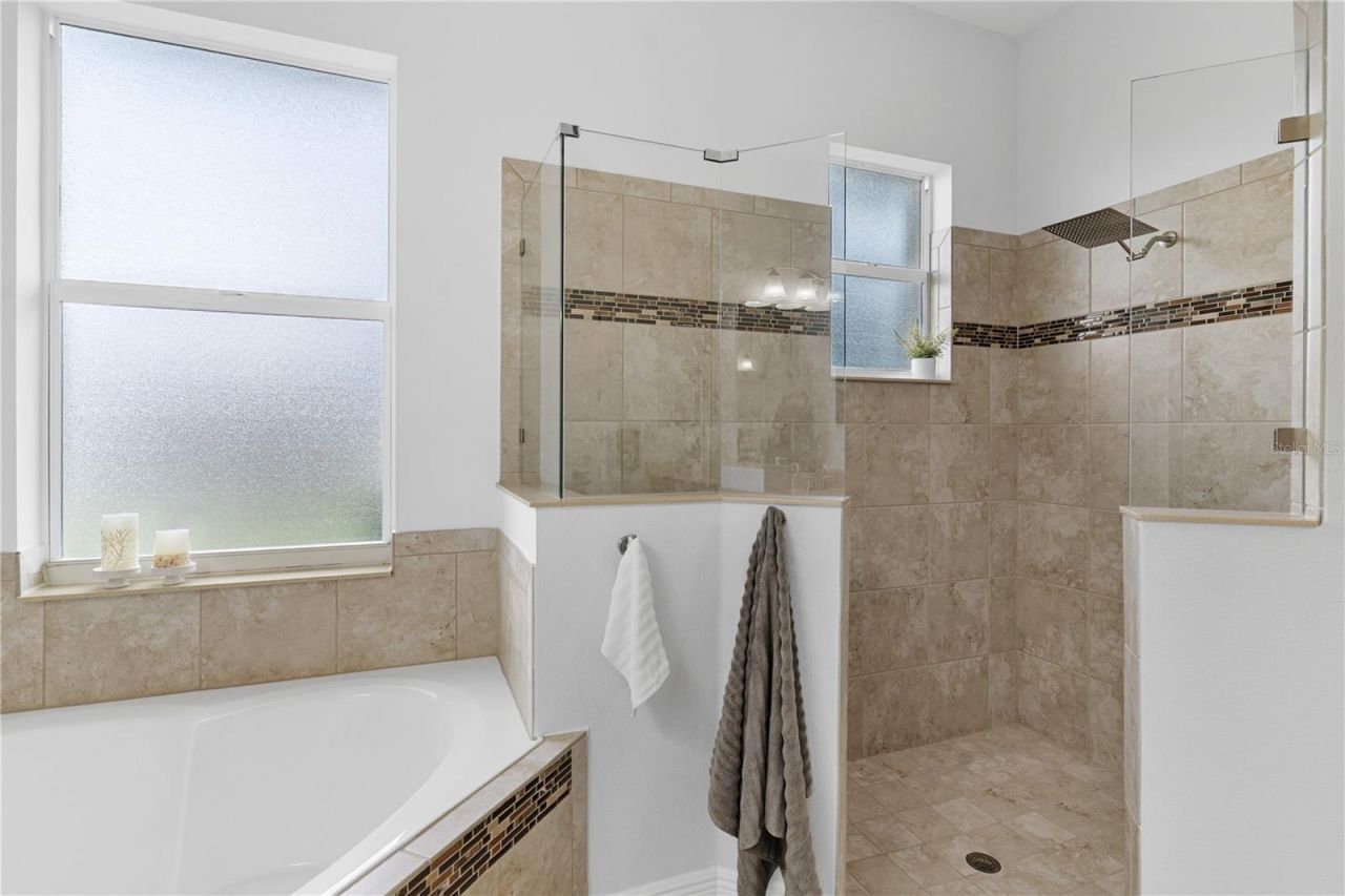 5312 Meadow Hill Loop , Lady Lake, FL 32159 Photo
