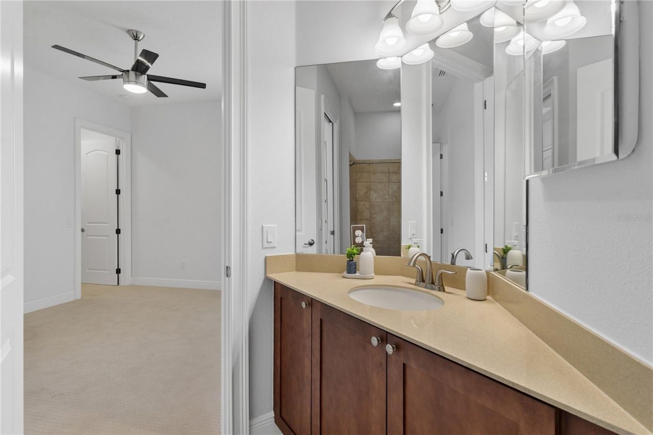 5312 Meadow Hill Loop , Lady Lake, FL 32159 Photo