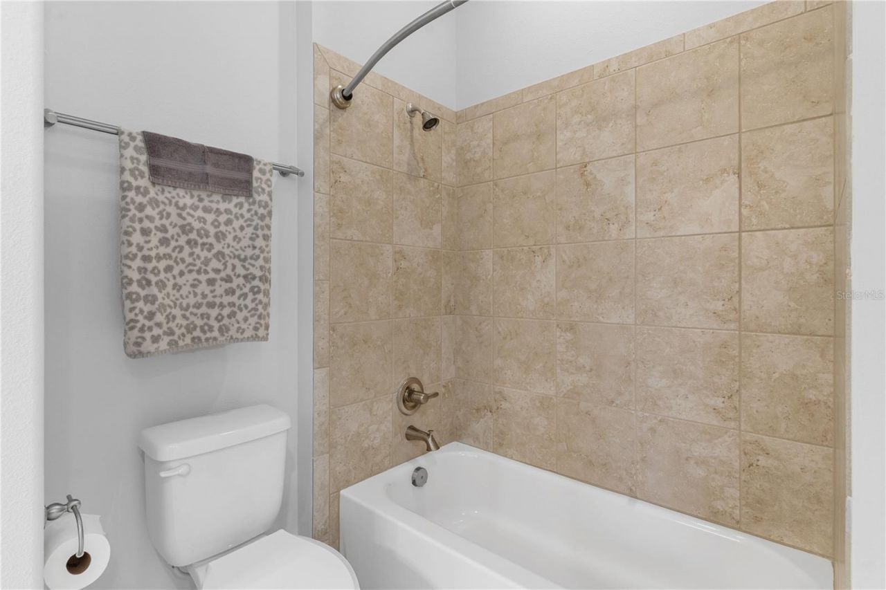 5312 Meadow Hill Loop , Lady Lake, FL 32159 Photo