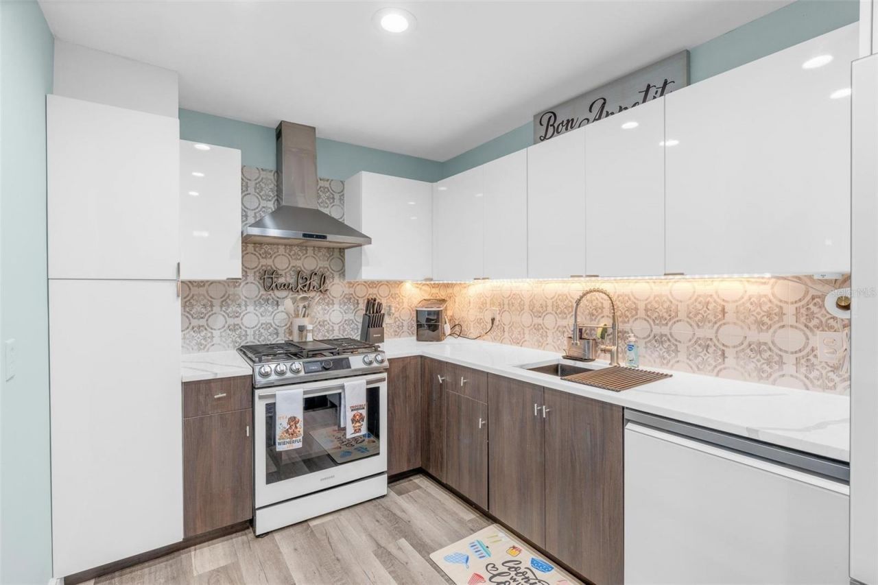 2824 Oak Lea Drive, South Daytona, FL 32119 Photo
