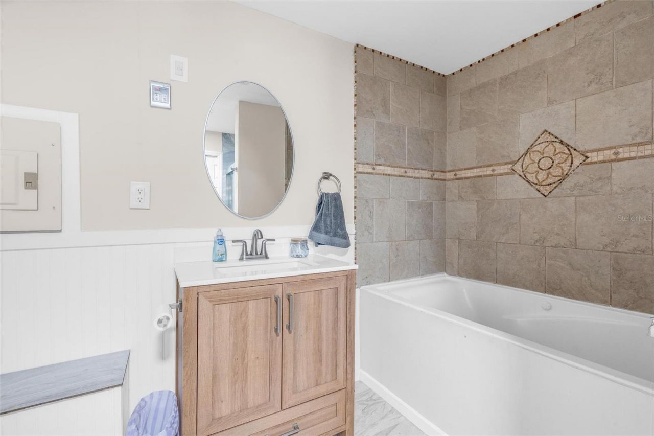 2824 Oak Lea Drive, South Daytona, FL 32119 Photo