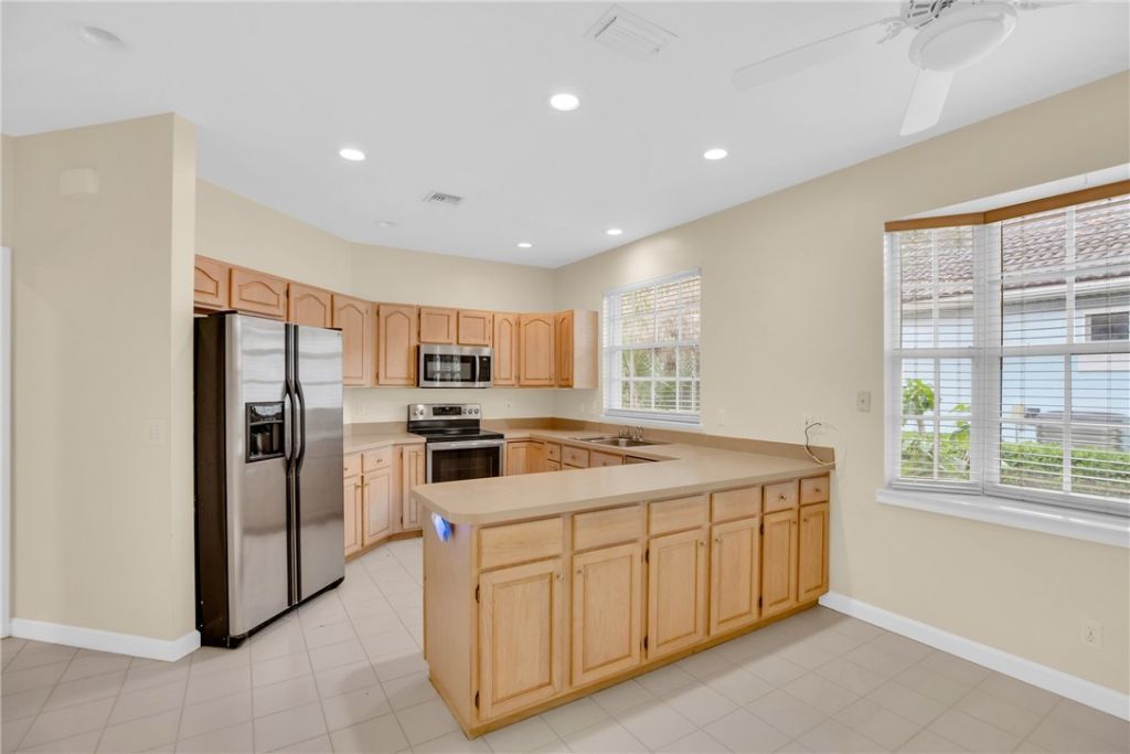 2505 46th Avenue, Vero Beach, FL 32966 Photo