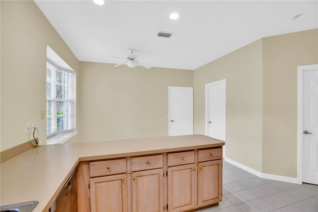 2505 46th Avenue, Vero Beach, FL 32966 Photo