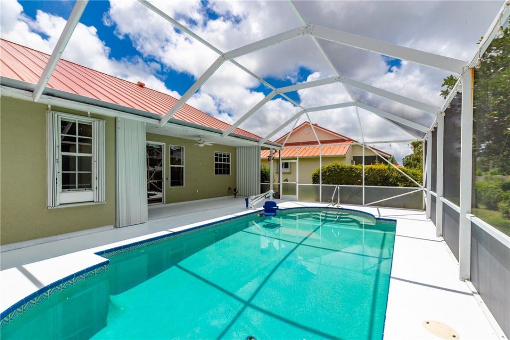 2505 46th Avenue, Vero Beach, FL 32966 Photo