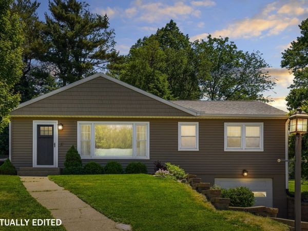 1211 7th Street , Orion, IL 61273