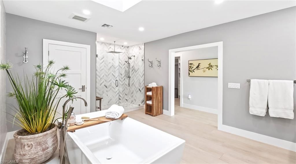 440 Kings Town Dr , Naples, FL 34102 Photo
