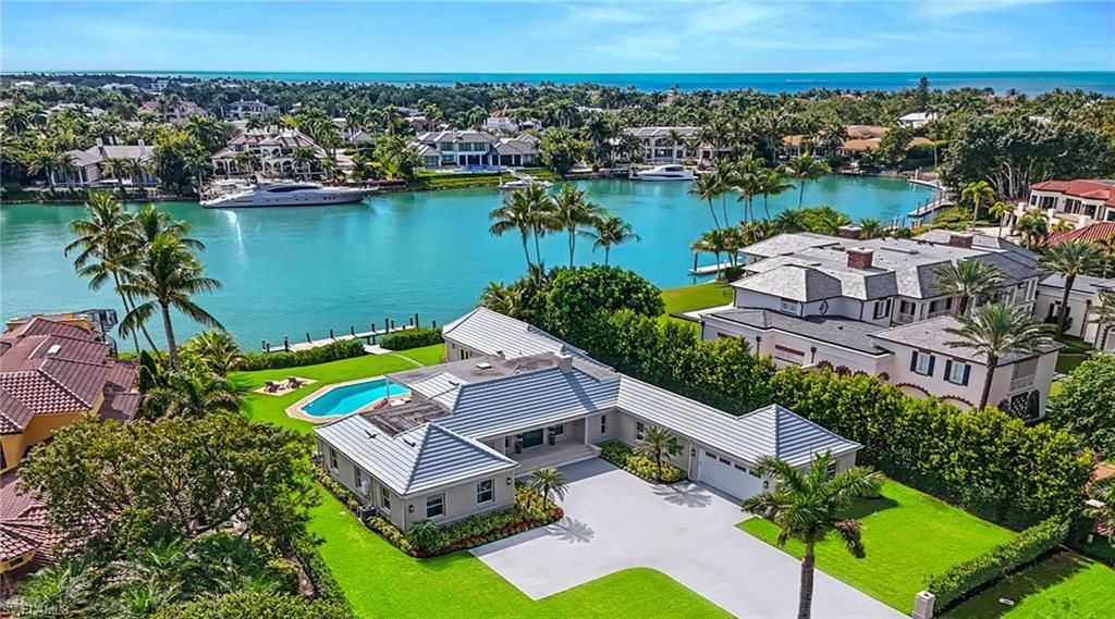 440 Kings Town Dr , Naples, FL 34102 Photo