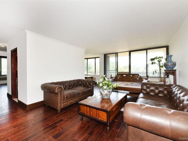 152-18 Union Turnpike, Unit 5O, Flushing, NY 11367