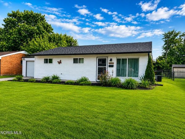 1913 Burch Avenue , Lima, OH 45801