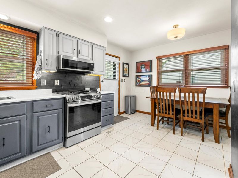 945 Eastmoor Boulevard, Columbus, OH 43209 Photo 6