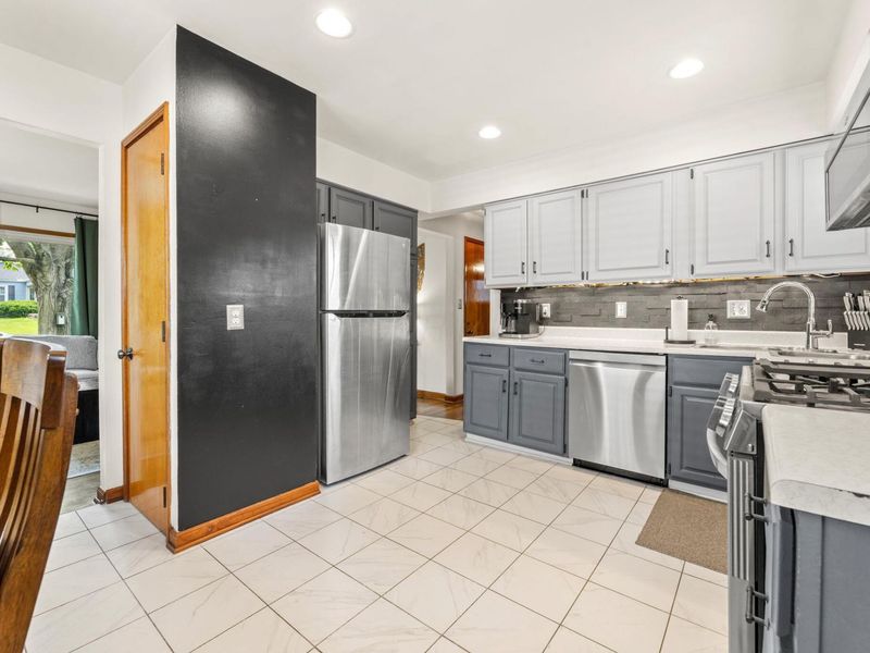 945 Eastmoor Boulevard, Columbus, OH 43209 Photo 8