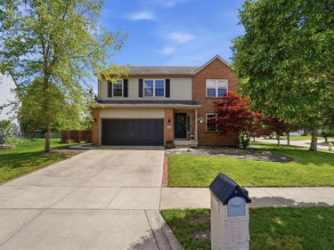 692 Crofton Loop, Delaware, OH 43015