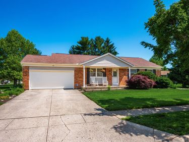 90 Flintlock Way, Canal Winchester, OH 43110