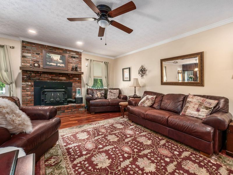 90 Flintlock Way, Canal Winchester, OH 43110 Photo 12