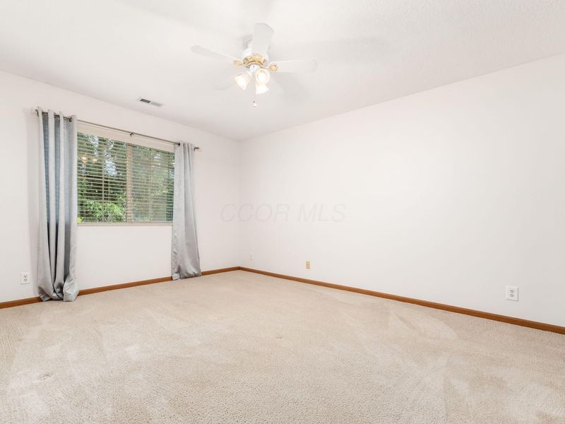 4088 Castel Drive, Groveport, OH 43125 Photo 18