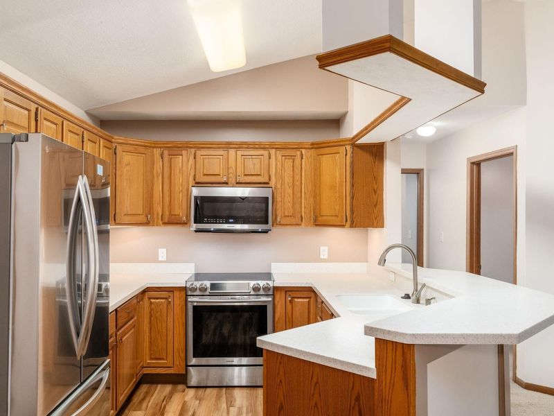 4088 Castel Drive, Groveport, OH 43125 Photo 9
