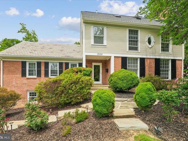 1305 KEY DRIVE, ALEXANDRIA, VA 22302