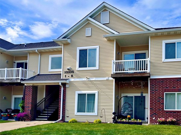 10335 Norfolk Drive , Unit 8, Johnston, IA 50131