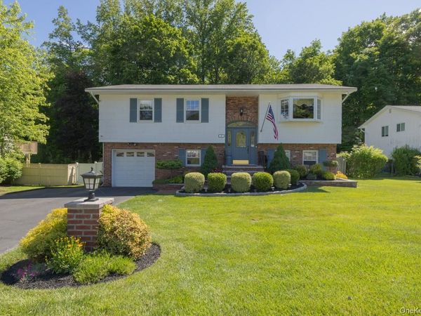 6 Lighthouse Court, Tomkins Cove, NY 10986