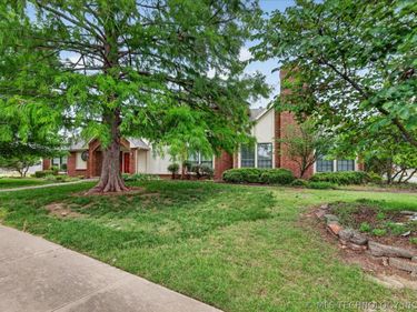3116 Camelot Drive , Bartlesville, OK 74006