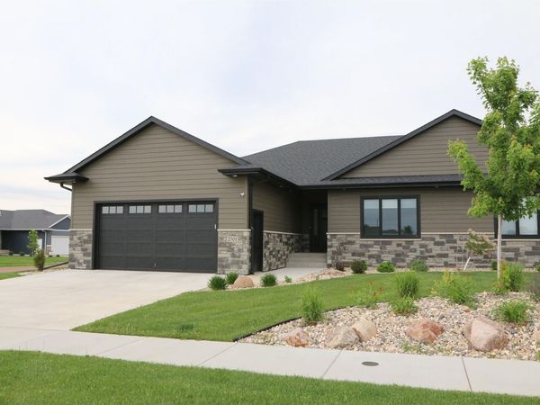 2701 W Oak Hill Dr, Unit RENT, Sioux Falls, SD 57108