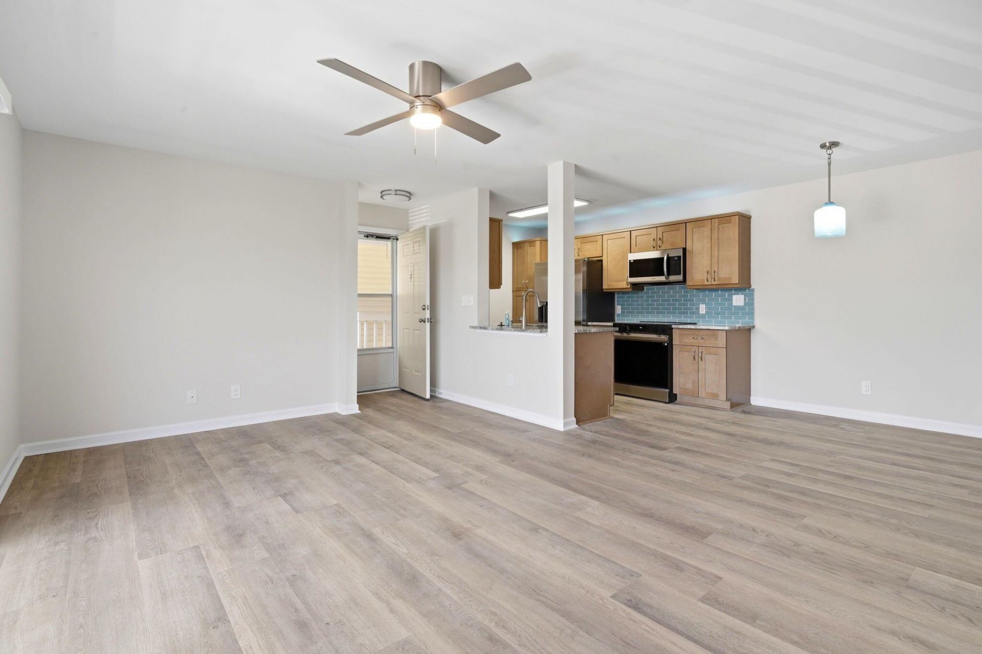 2220 Andover Dr.  Photo 6
