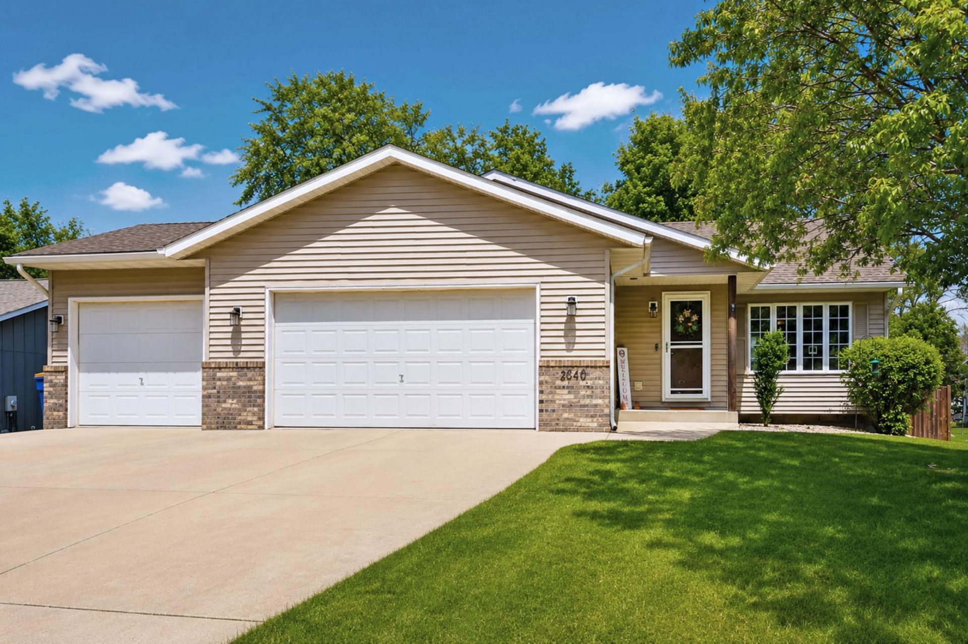2040 Greenwood Drive , Owatonna, MN 55060