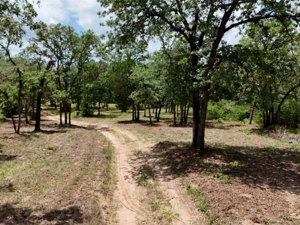 277 Meuth Cemetery RD, Red Rock, TX 78662