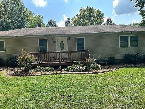 6180 Reevesville Road , Grantsburg, IL 62943