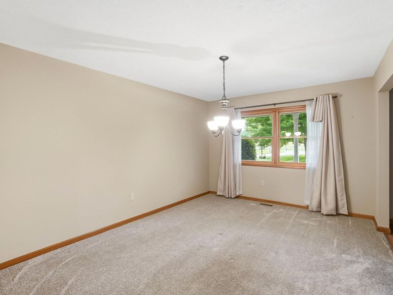 1700 W Sparrow Road, Springfield, OH 45502 Photo 12