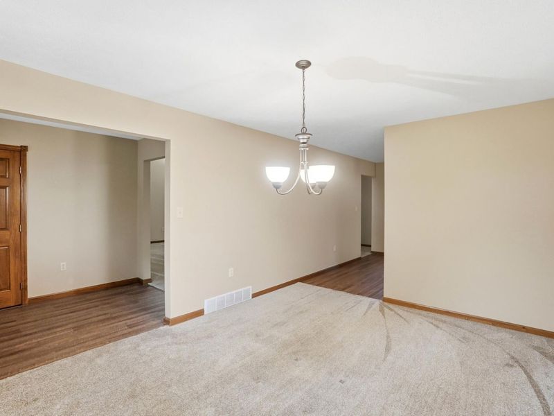 1700 W Sparrow Road, Springfield, OH 45502 Photo 13