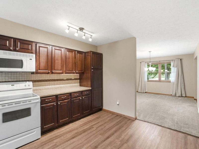 1700 W Sparrow Road, Springfield, OH 45502 Photo 16