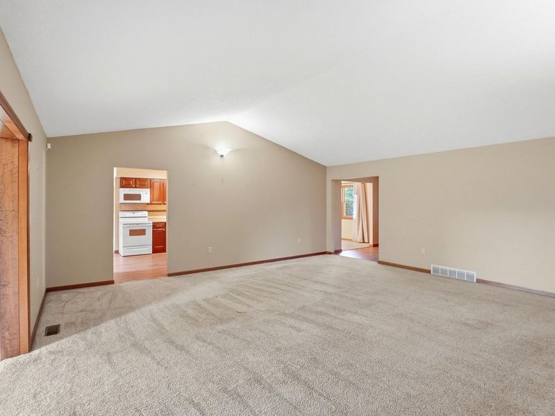 1700 W Sparrow Road, Springfield, OH 45502 Photo 27