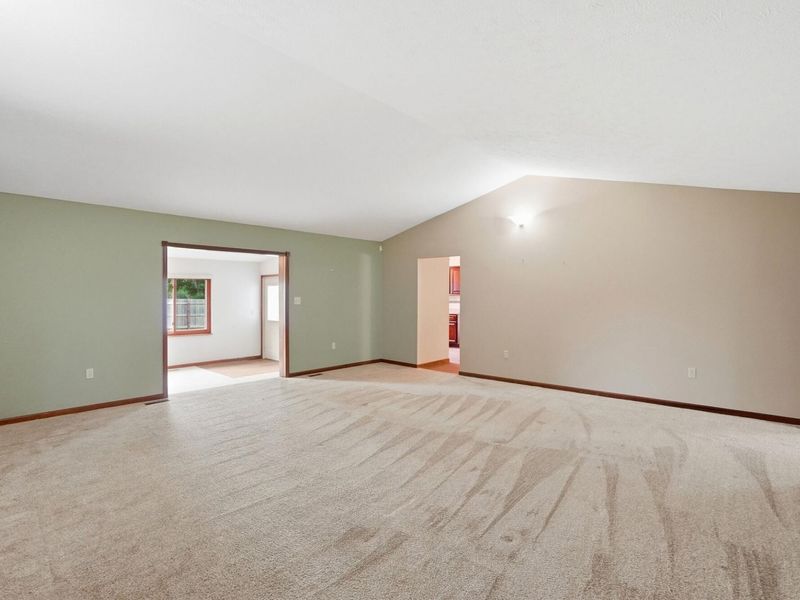 1700 W Sparrow Road, Springfield, OH 45502 Photo 29